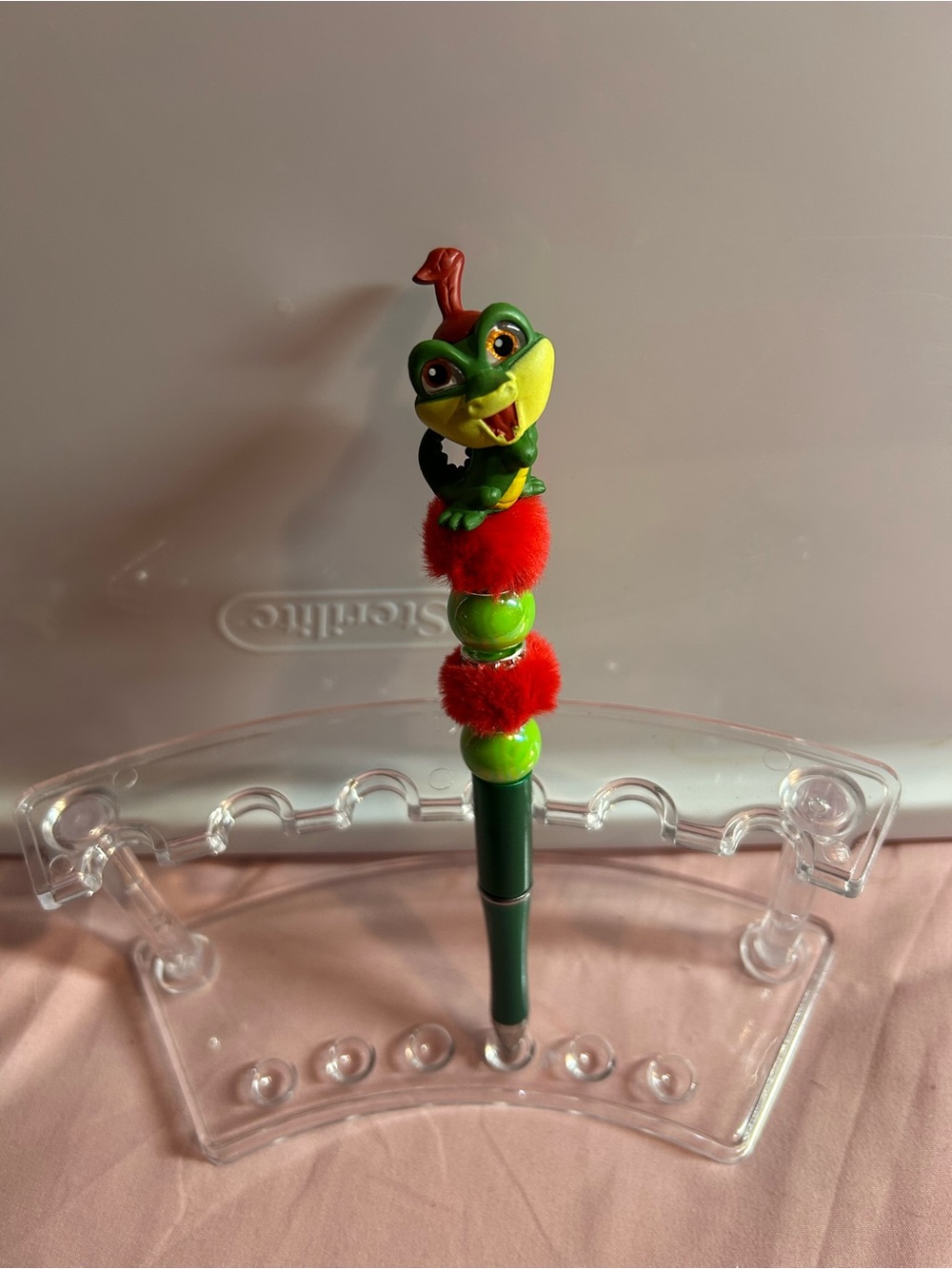 Disney Doorable Ben Ali gator beaded pen